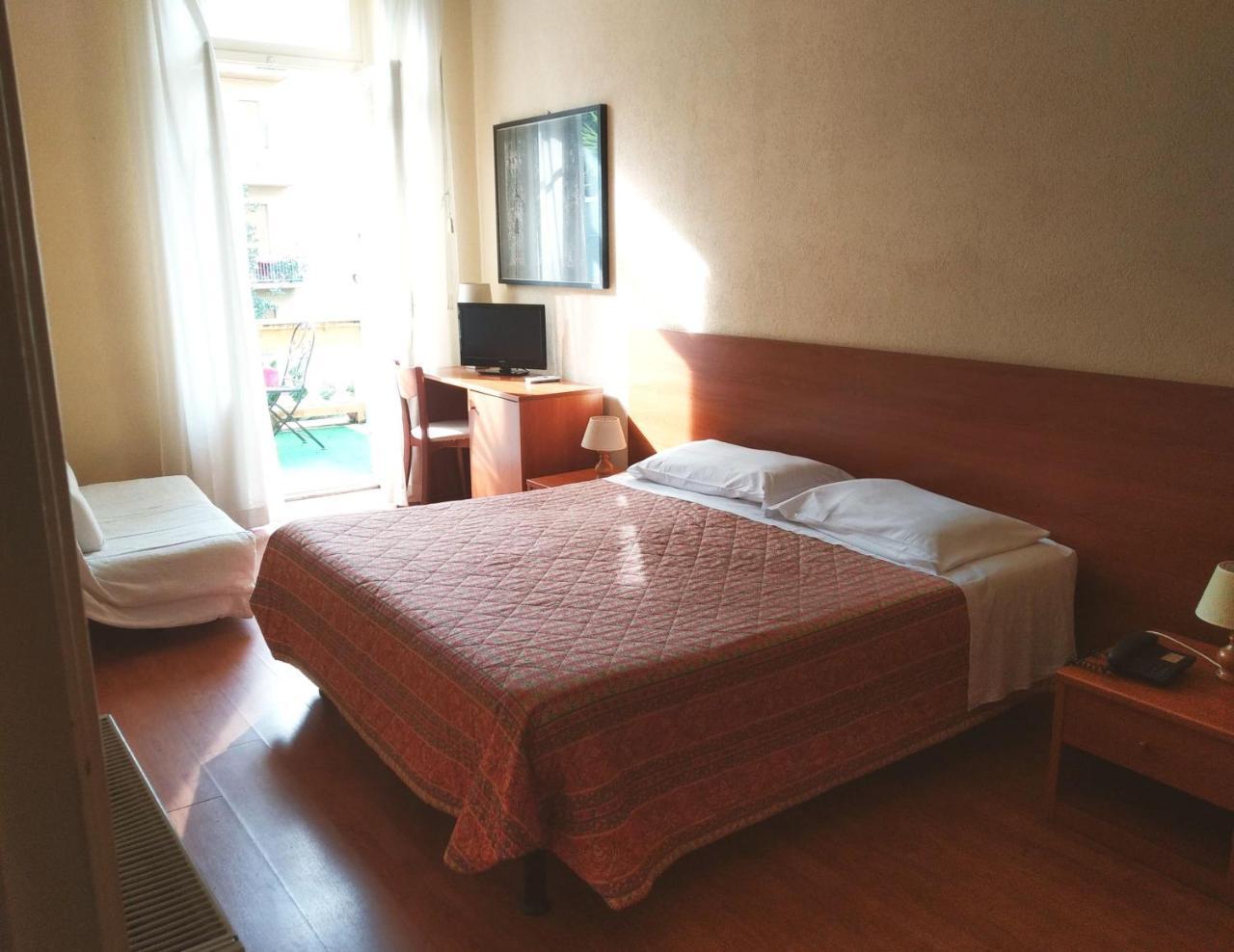 Double Room,761577691:JPEG